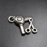 pendentif coiffeur élégant