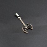 pendentif hache6