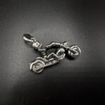 pendentif moto
